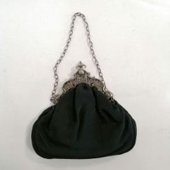 clutch vittoriana in tessuto e metallo con catenella