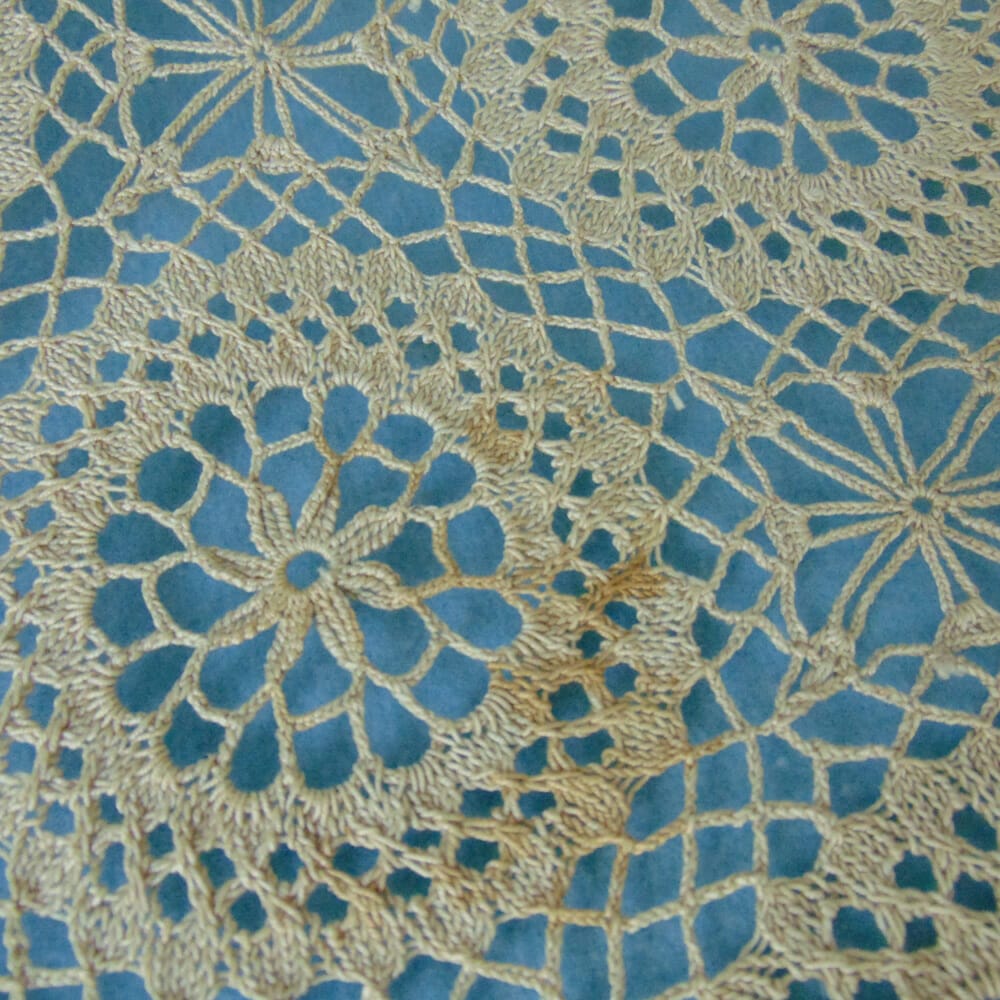 Copriletto ad uncinetto ecru - immagine 5