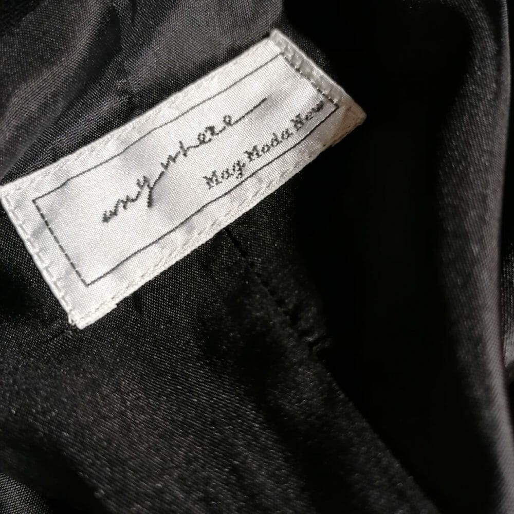 Tailleur con giacca lunga e pantalone classico - immagine 4