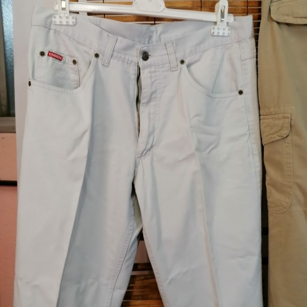 Tre paia di pantaloni Carrera estivi da uomo: lotto risparmio - immagine 2