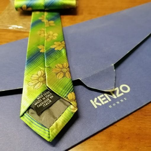 cravatta kenzo di seta nuova