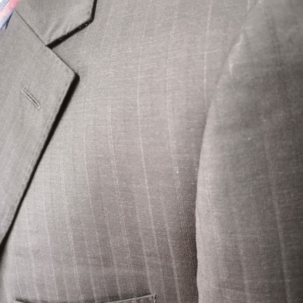 Hugo Boss blazer gessato tono su tono da uomo - immagine 4