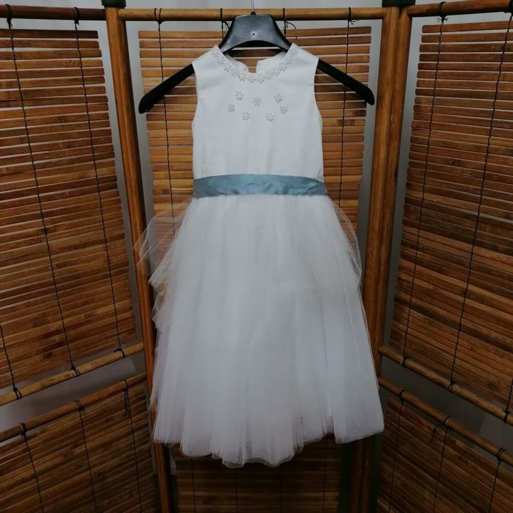 vestitino da bimba con tulle e fiocco fatto a mano