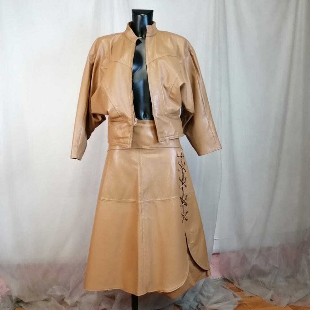Completo in pelle anni 80 beige da donna - immagine 3