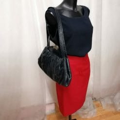 gonna moschino con top ferrè e borsa vintage