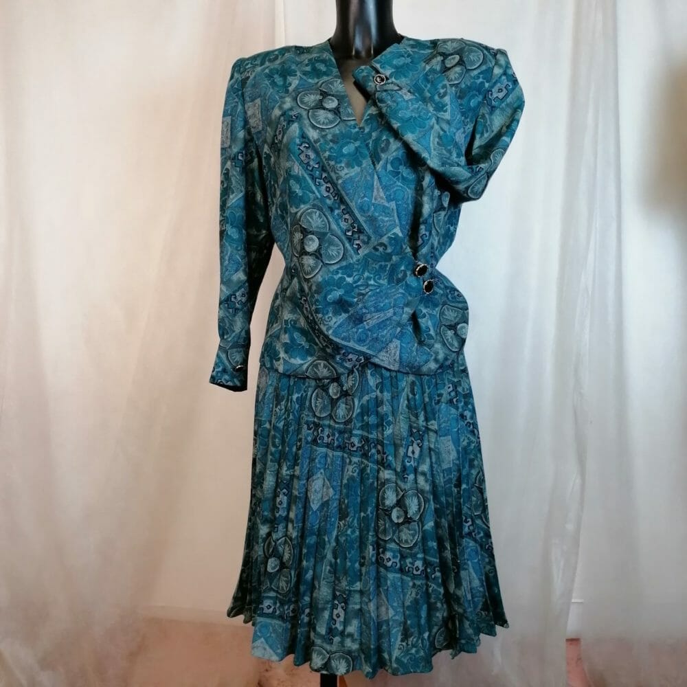 Completo sartoriale in frescolana azzurro vintage - immagine 3