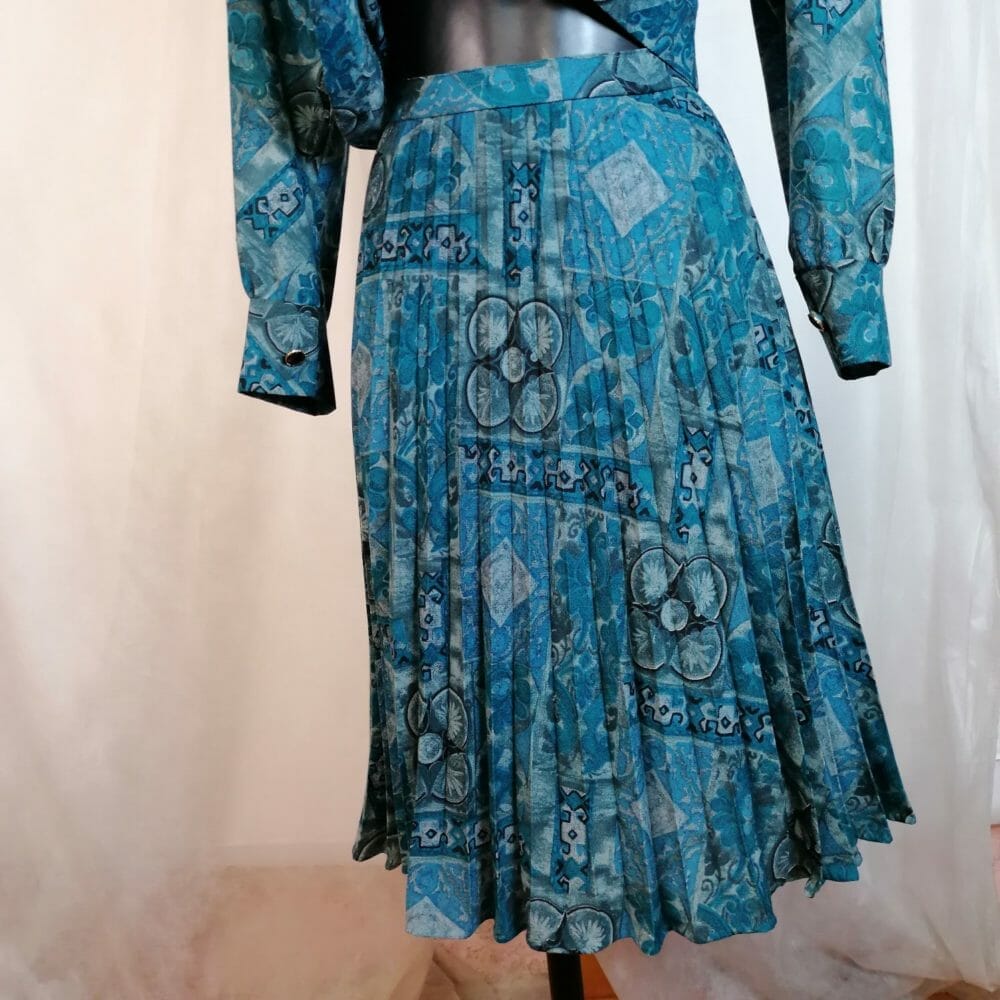 Completo sartoriale in frescolana azzurro vintage - immagine 4