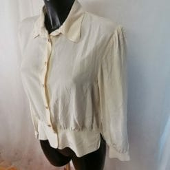 Camicetta di seta vintage color panna con bottoni metallici