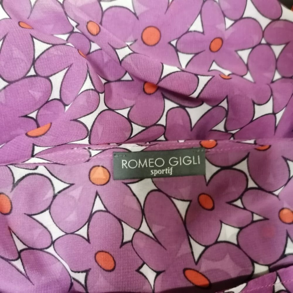 Romeo Gigli, abito trasparente a fiori viola con sottoveste - immagine 5