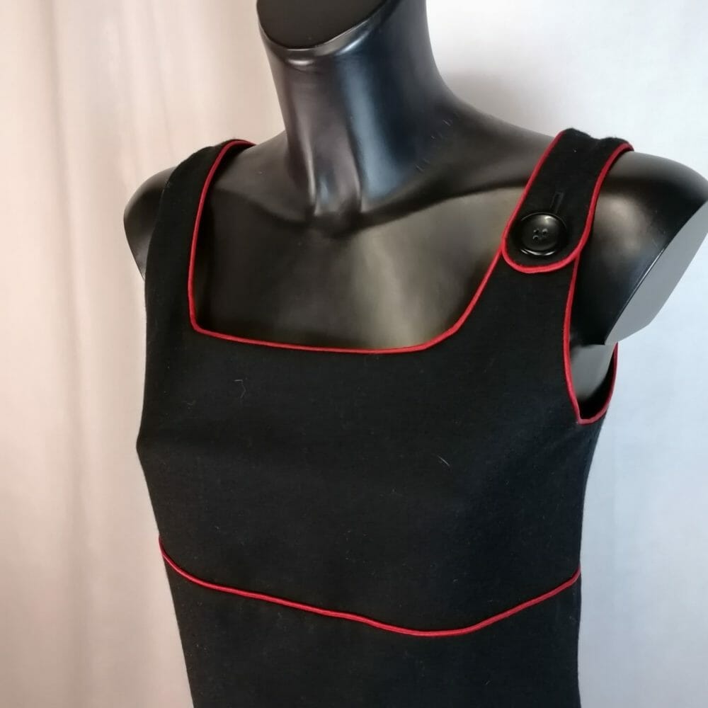 Max&Co abito svasato nero con profili rossi - immagine 2