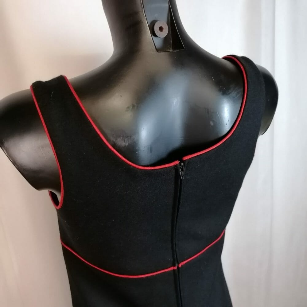 Max&Co abito svasato nero con profili rossi - immagine 5