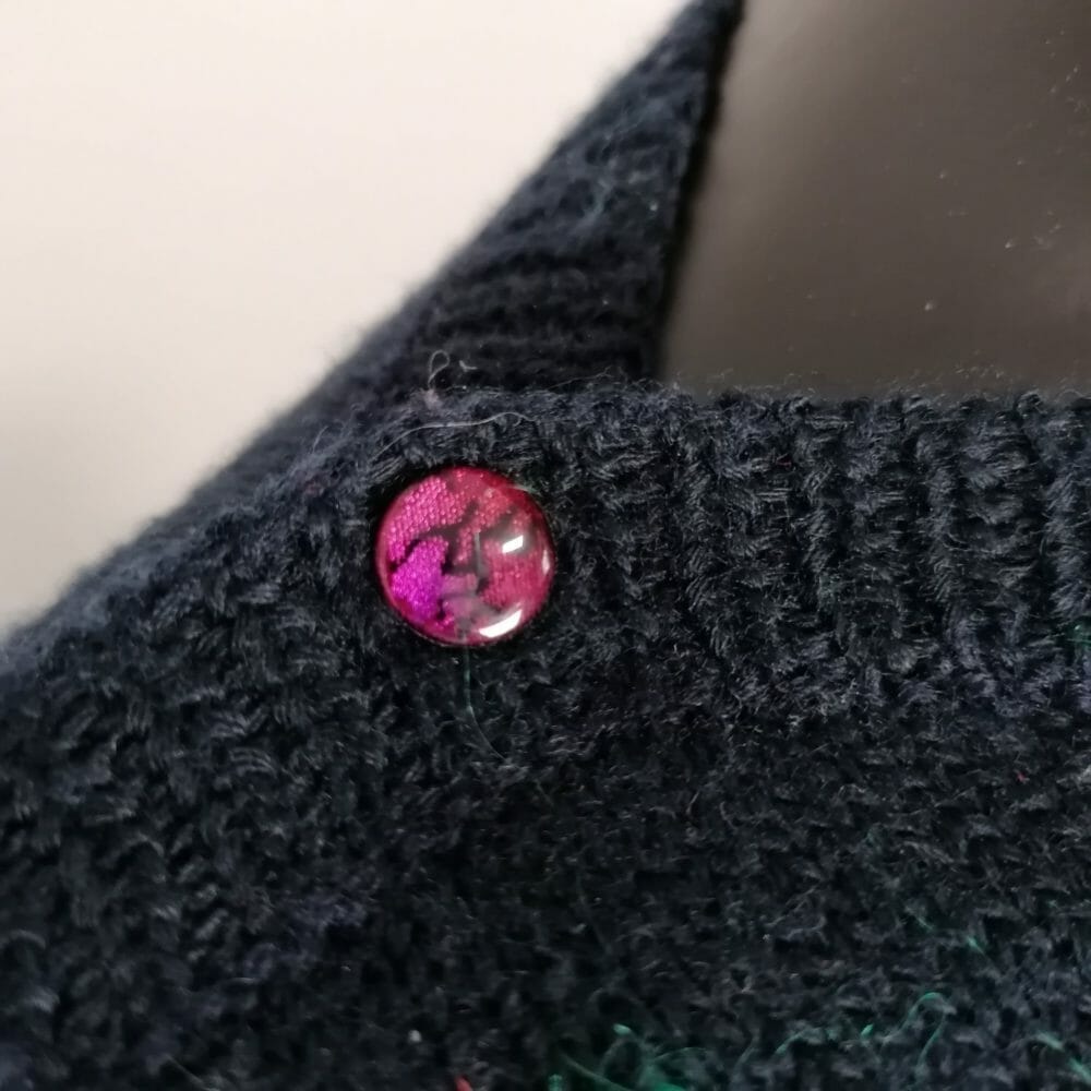 Maglione vintage navy con fiori - immagine 6