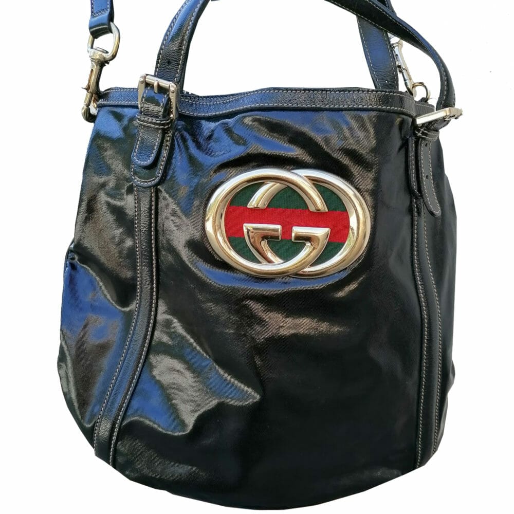 Borsa Gucci, modello Dialux Britt Hobo originale. Introvabile, in tela verniciata e pelle con dettagli metallici color oro.