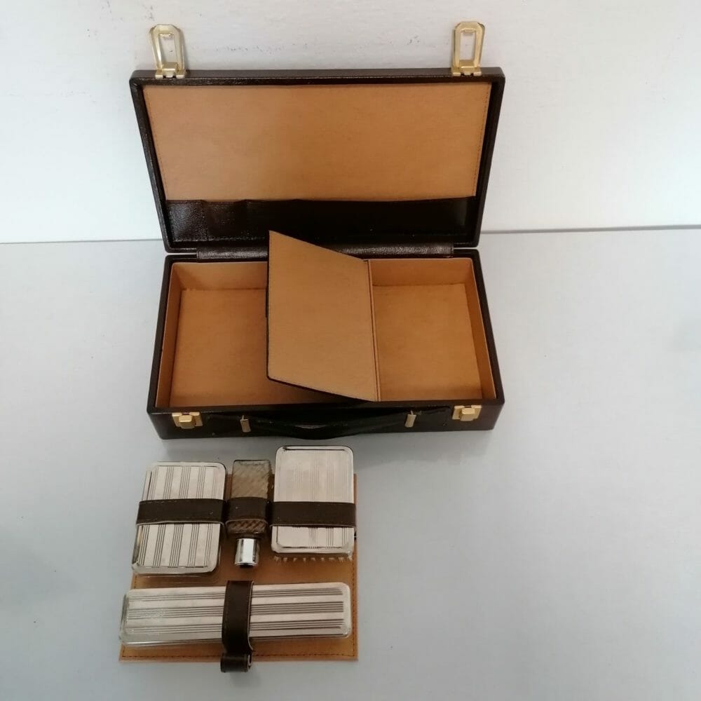 Cofanetto per toilette vintage in pelle scura - immagine 3