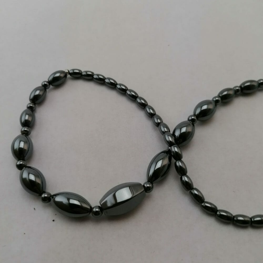 Collana in ematite, perle allungate - immagine 2