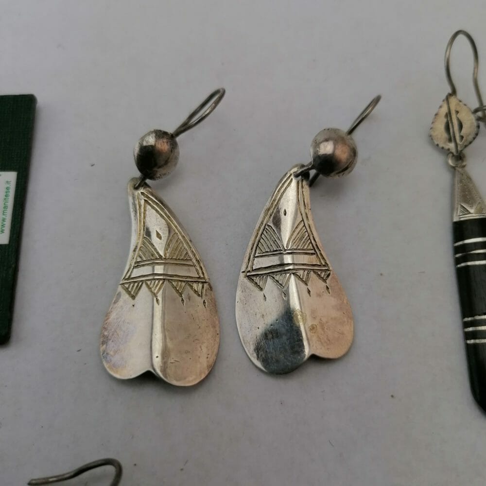 Orecchini solidali in argento e legno - immagine 5