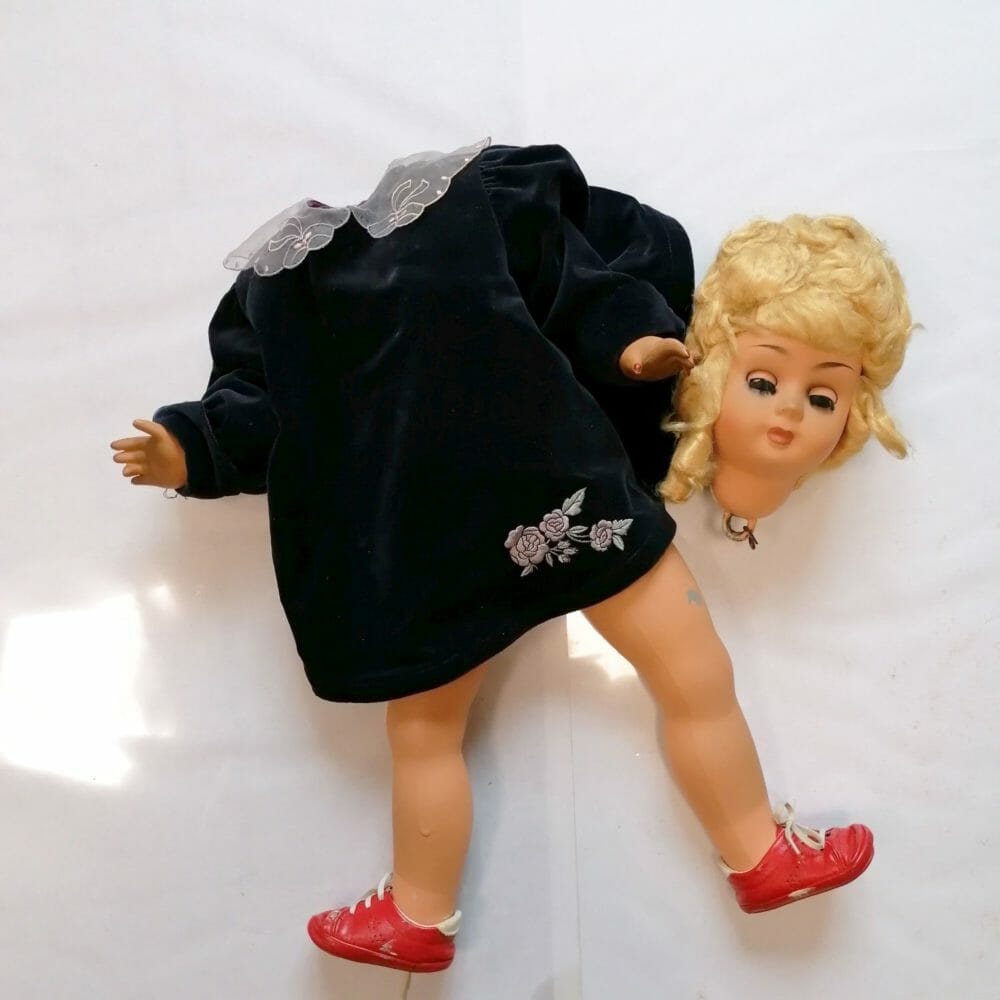 bambola anni 50 da riparare