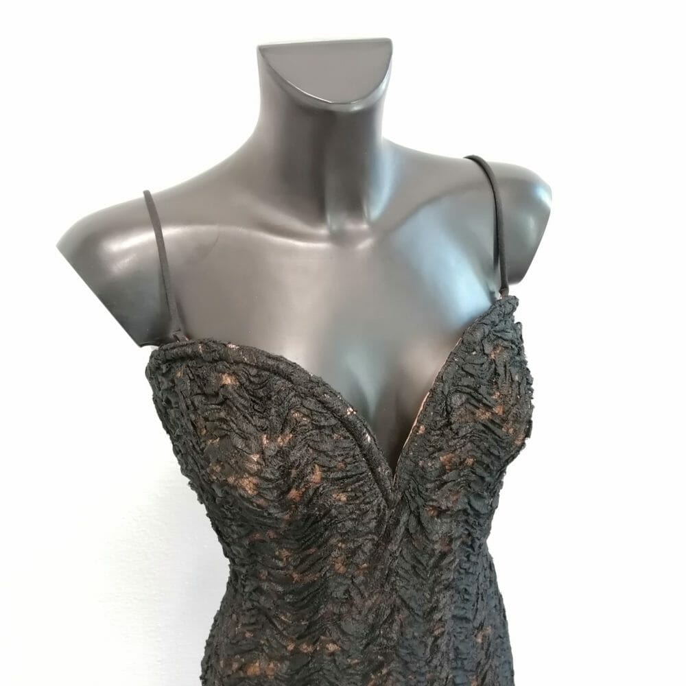 la perla abito lungo di pizzo