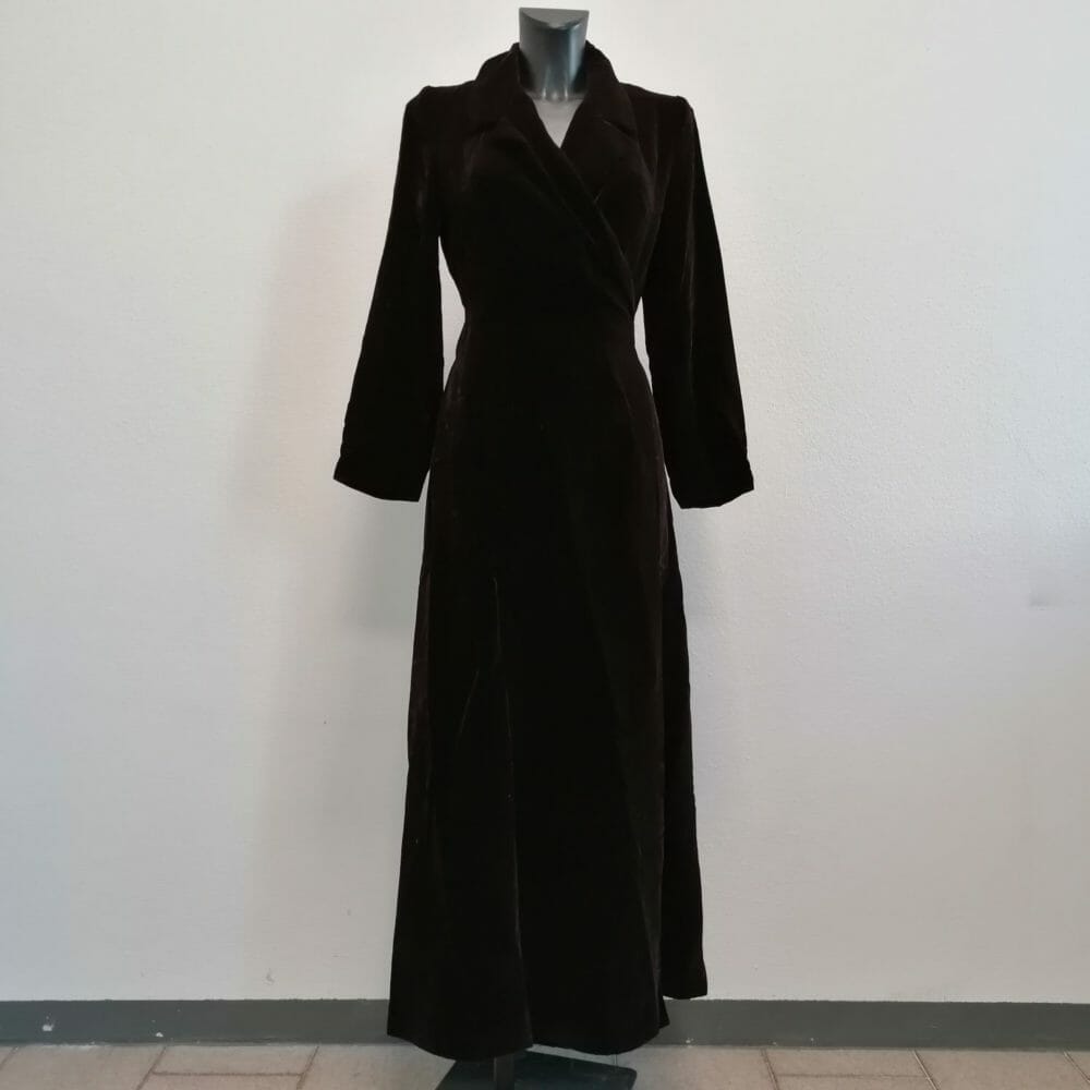 Abito handmade in ciniglia - immagine 2