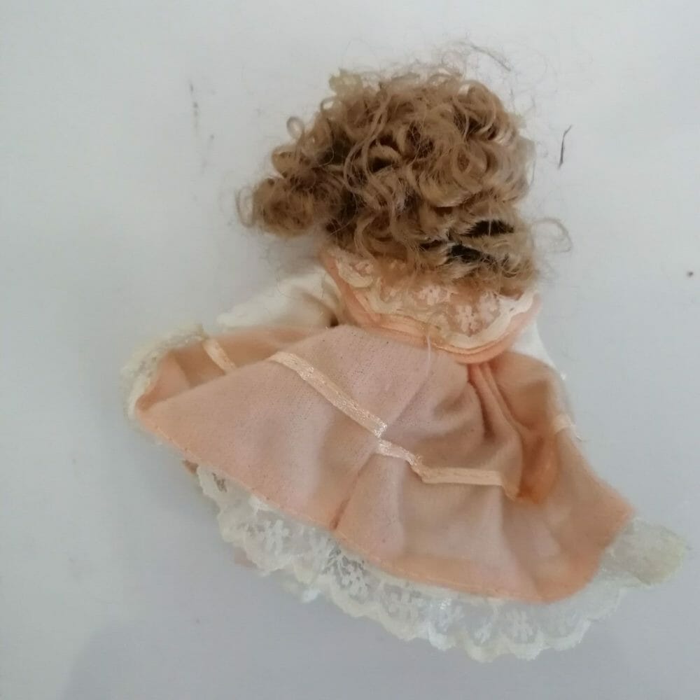 Bambole di porcellana fatte a mano, cinque - immagine 13