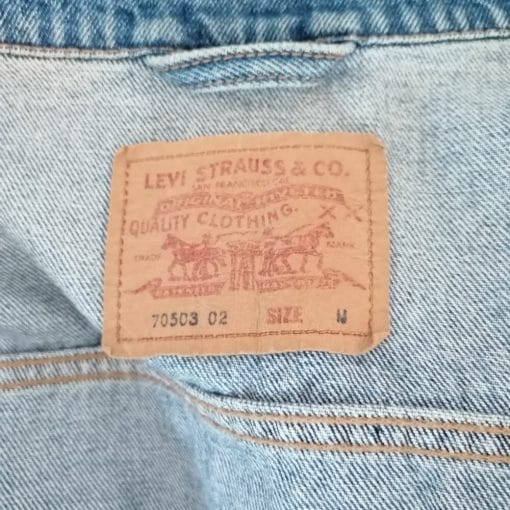 giubbotto di jeans classico anni 90