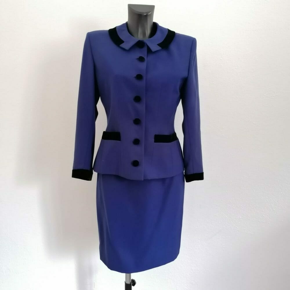 tailleur anni 80 blu con dettagli velluto