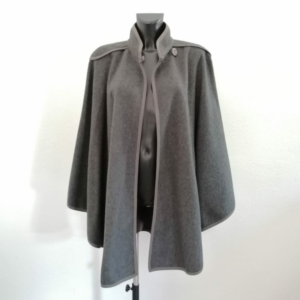 Mantella di lana vintage - immagine 3