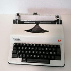 Olympia Monica electric deluxe macchina da scrivere anni 80