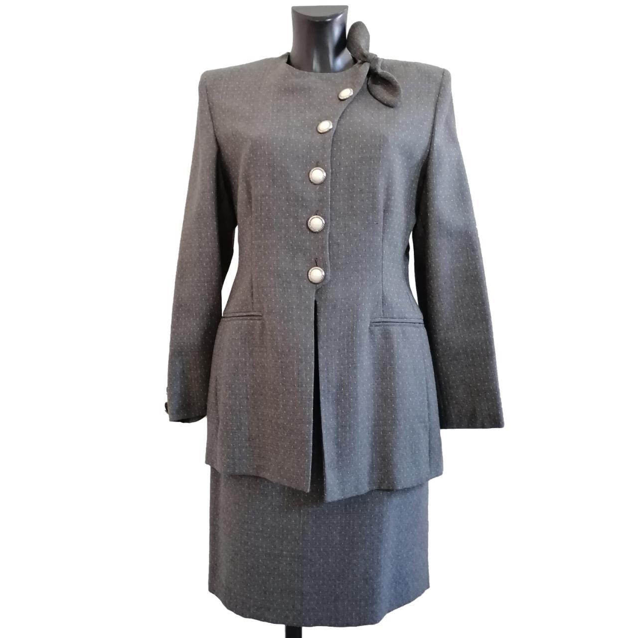 tailleur vintage in lana con fiocco