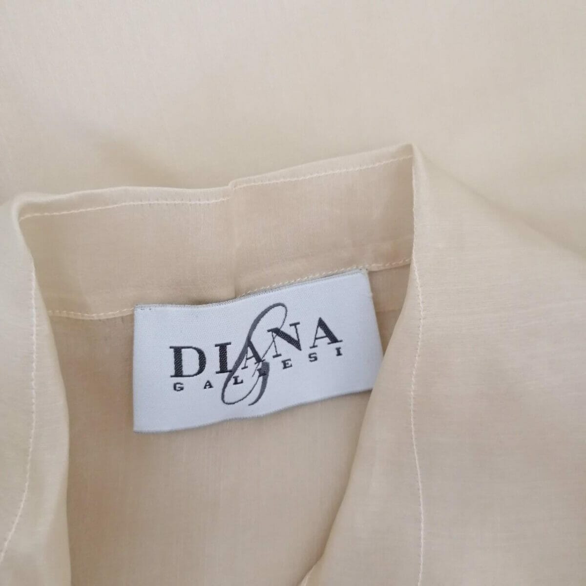 diana gallesi camicia di seta ecru vintage