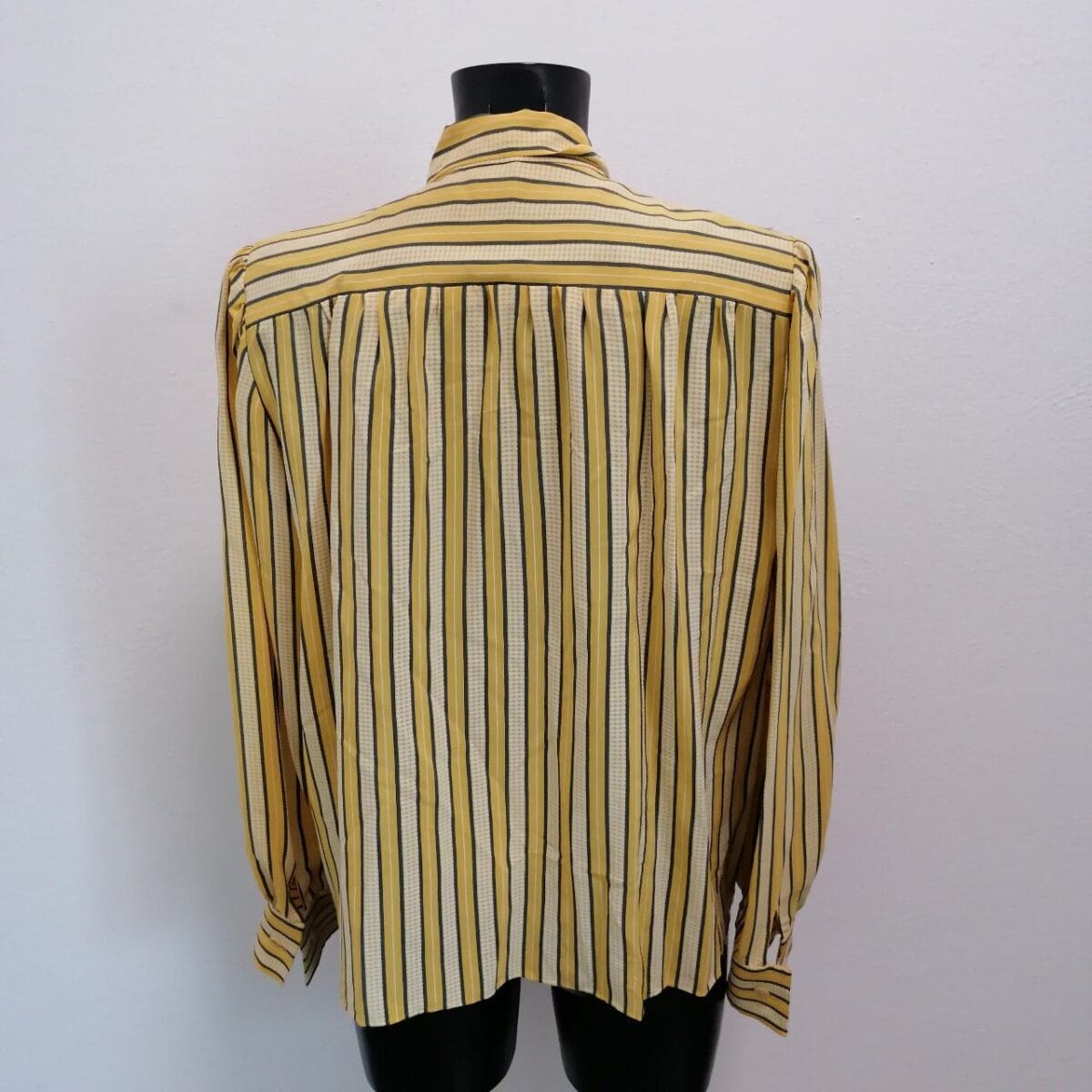 camicia di seta vintage a righe con fiocco