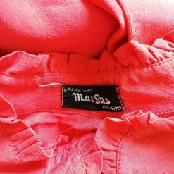 camicia di seta vintage rossa con rouches