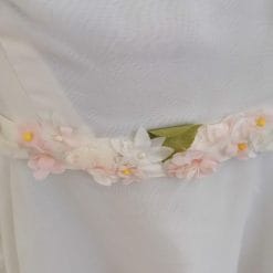 abito da sposa vintage sartoriale anni 90 con volant e fiori applicati
