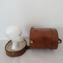 porta-parrucche d'epoca vintage in pelle