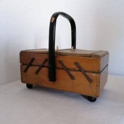 Cassetta per cucito antica in legno