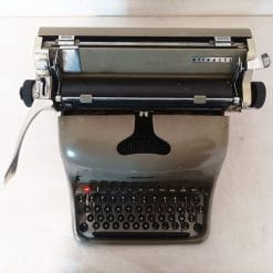 Macchina da scrivere Olivetti Lexikon 80
