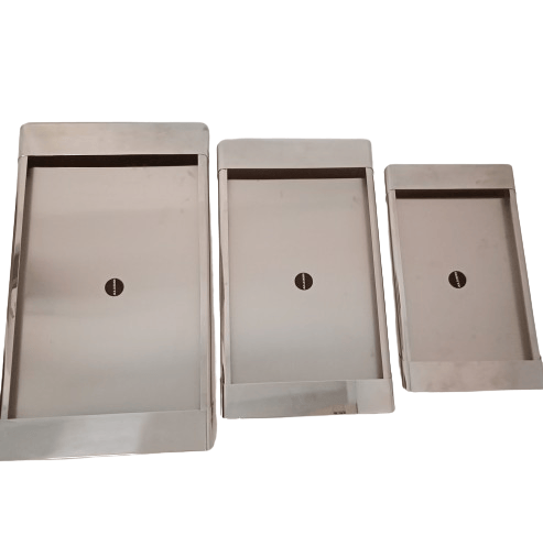 Set vassoi Tiffany Alessi vintage anni '70, design di Sergio Coppola. Eleganza in acciaio inox, iconico "Bel design" italiano. Ottime condizioni.