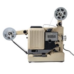 Iconico proiettore Eumig Automatic P8, un'icona vintage degli anni '60 per gli amanti del cinema, con carico automatico e audio integrato.