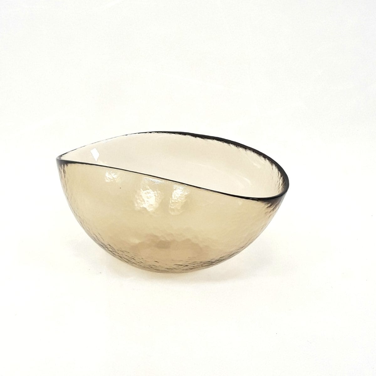 Elegante Yalos Murano Ciotola "Cartoccetto" di colore avorio fumè, vintage. In ottime condizioni, perfetto per i collezionisti e amanti del design.