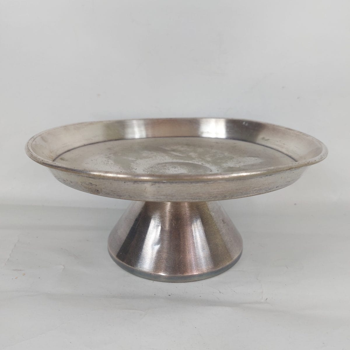 Alzata Gio Ponti per Krupp in alpacca argentata, design anni '50. Elegante centrotavola vintage con marchio originale, perfetta per collezionisti.