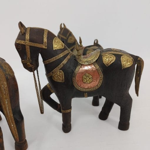 Cavalli in legno e rame Marwari India - immagine 3