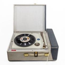 Fonovaligia Fonmusik vintage anni '70. Giradischi portatile per 45 giri, testato e funzionante. Design unico. Ideale per collezionisti.