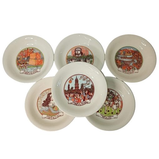 Piatti in ceramica De Simone Autogrill anni '90, collezione Ceraminter. Rari e colorati, perfetti per collezionisti. Buone condizioni.