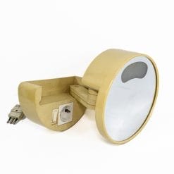 Specchio Makio Hasuike per Gedy luminoso design anni '70 . Avorio, con braccio allungabile, luce e presa integrata. Testato e funzionante.