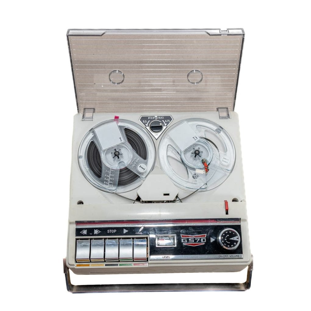 Registratore a bobine Geloso G570 vintage (1968). Elettronica italiana e design iconico. Ottime condizioni estetiche, testata l'accensione.