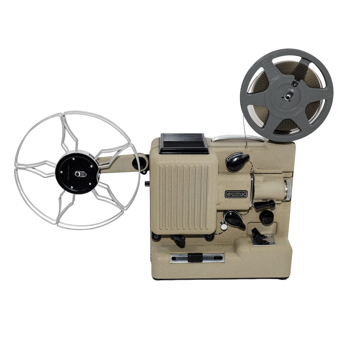 Proiettore Eumig P8 vintage per pellicole 8 mm. Austria, anni '50. Obiettivo Eupronar f/1.4. Completo di custodia originale. Pezzo da collezione.